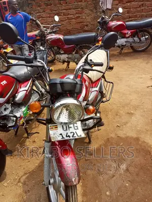 TVS HLX 125 2023 Red