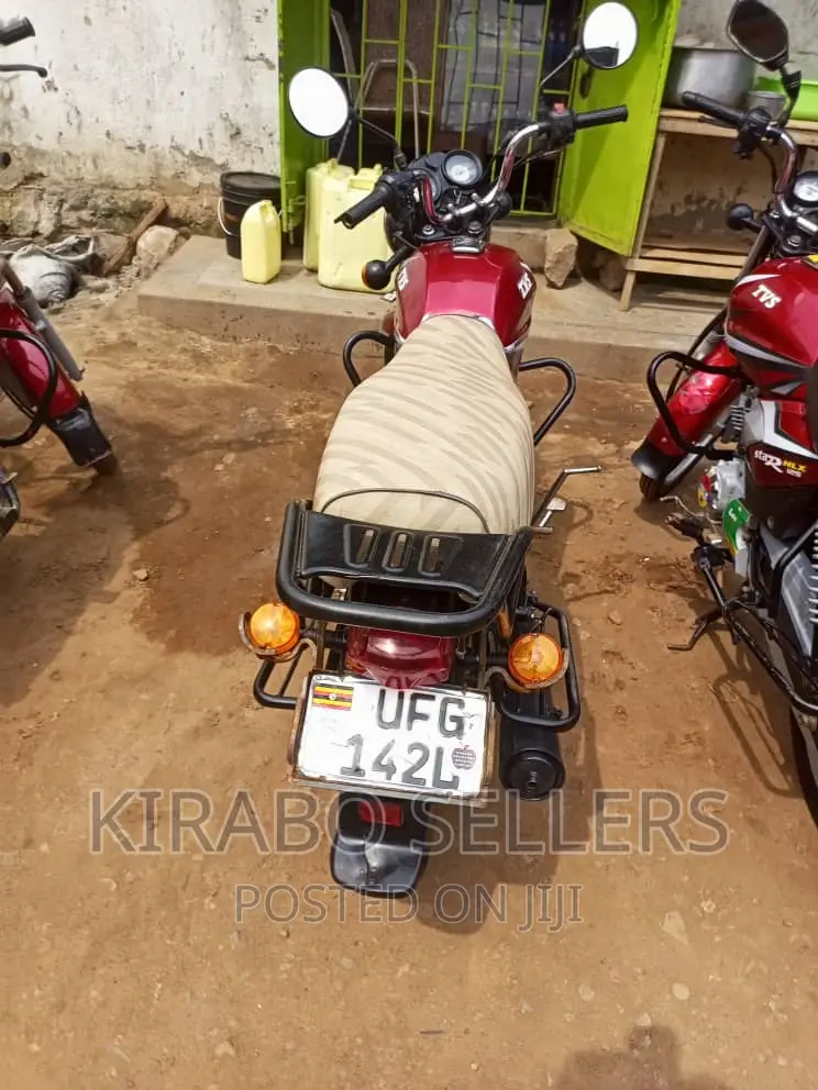 TVS HLX 125 2022 Red