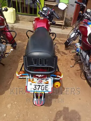 TVS HLX 125 2022 Red
