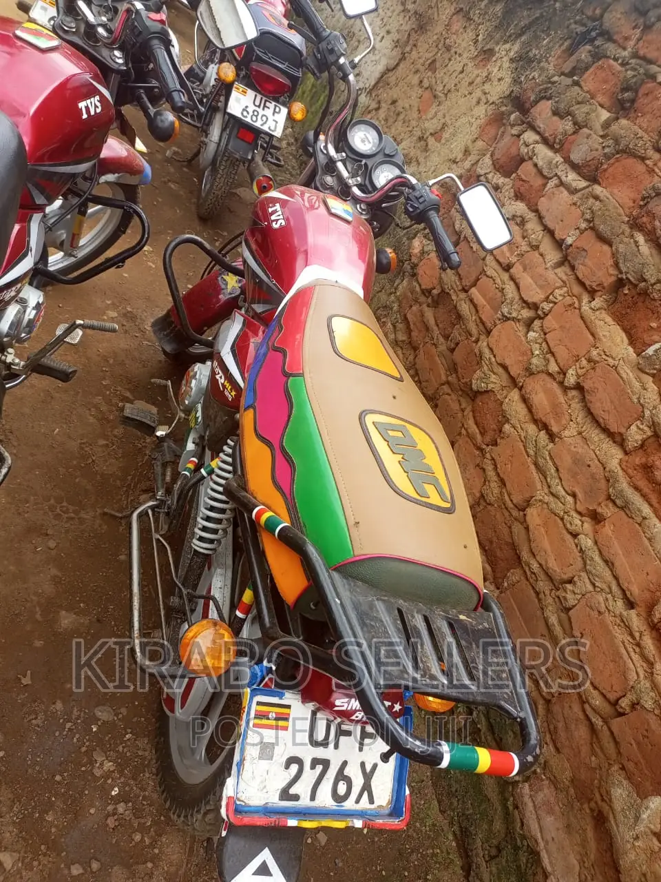 TVS HLX 125 2020 Red