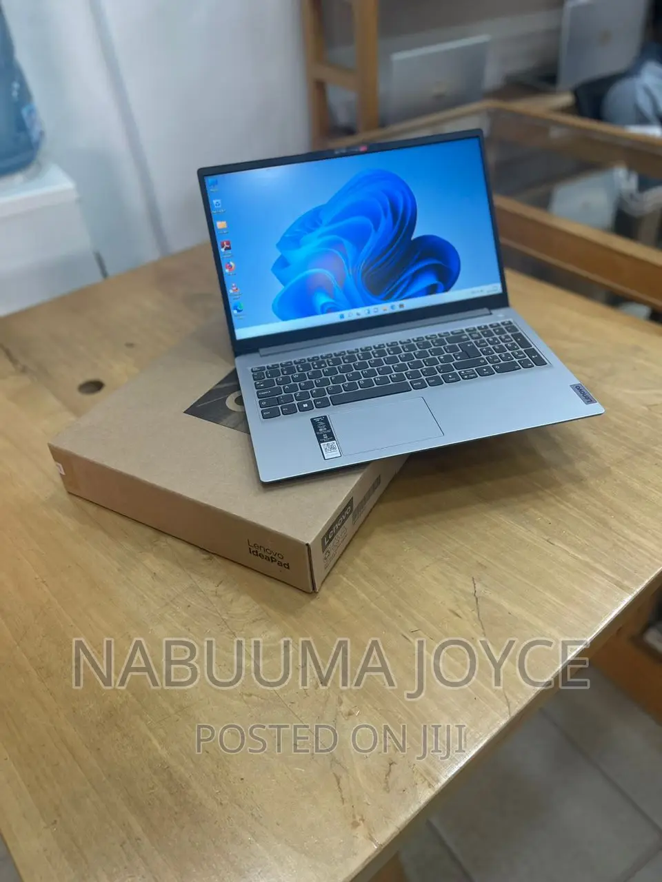 New Laptop Lenovo IdeaPad 100 4GB Intel Core i7 SSD 256GB