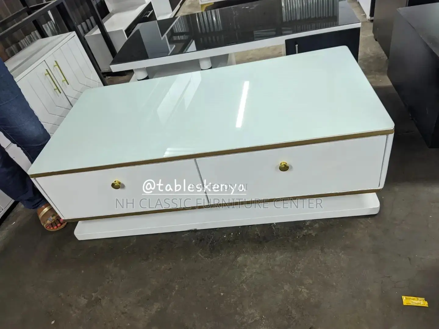 Center Table/ Center Table/ Center Table