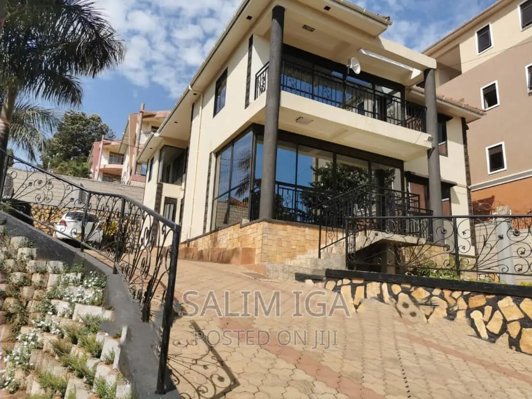 5bdrm Duplex in Kololo Property, Central Division for rent
