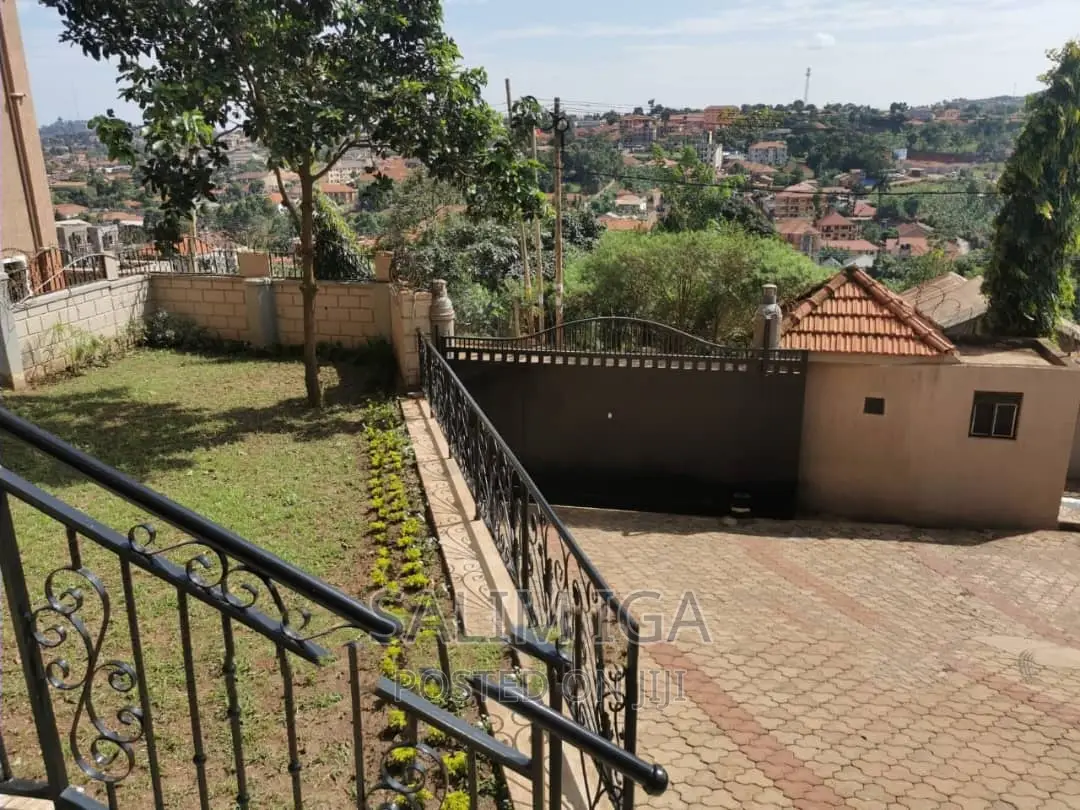 5bdrm Duplex in Kololo Property, Central Division for rent