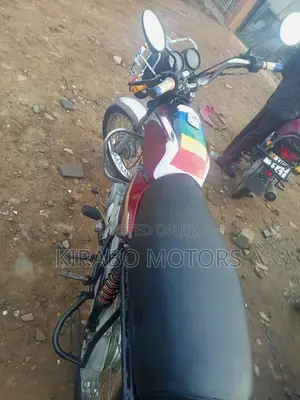 Bajaj Boxer 100 2019 Red