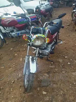 Bajaj Boxer 100 2019 Red