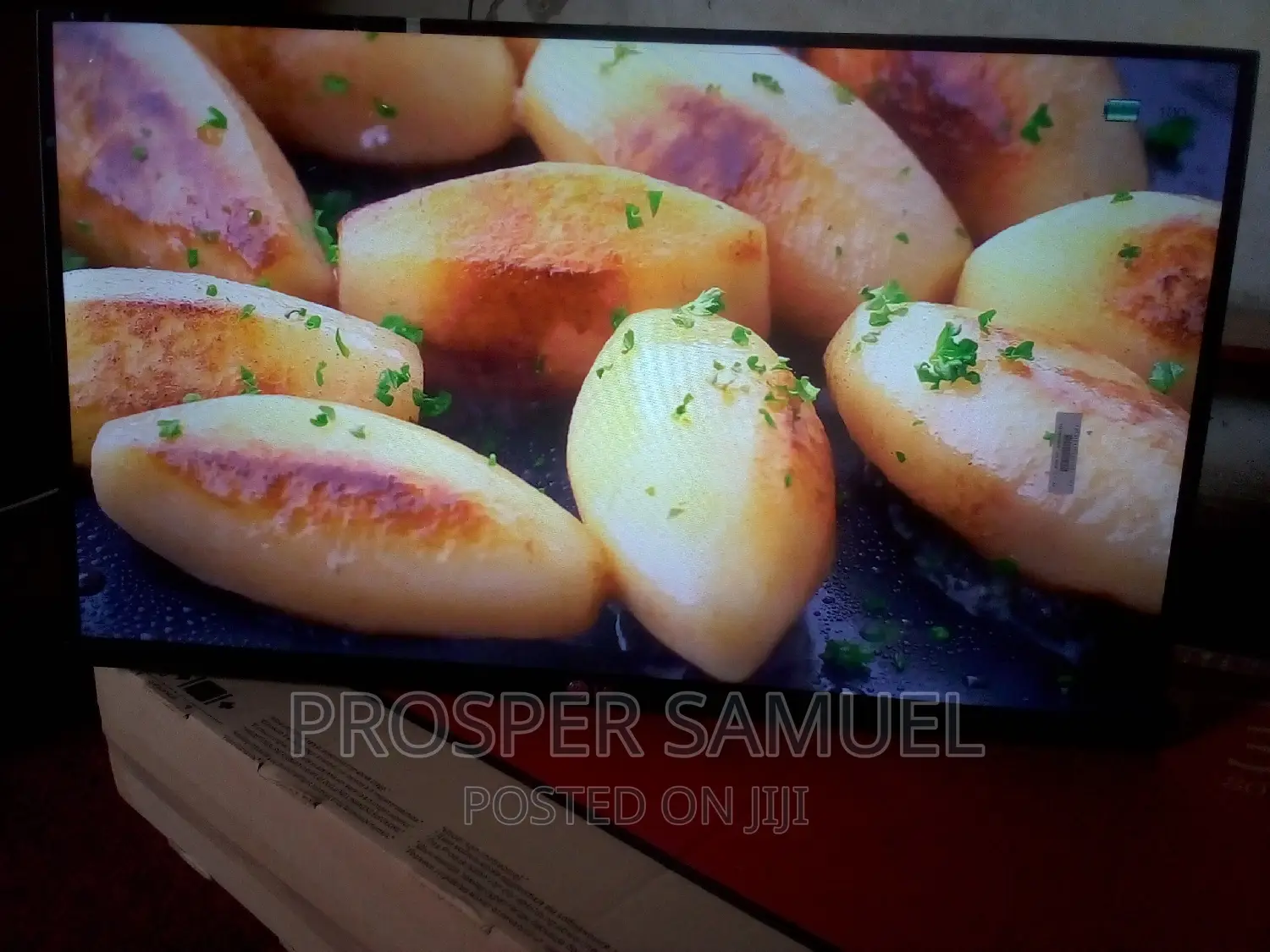 Brand New LG 32 Inches Digital Frameless Flat Screen With