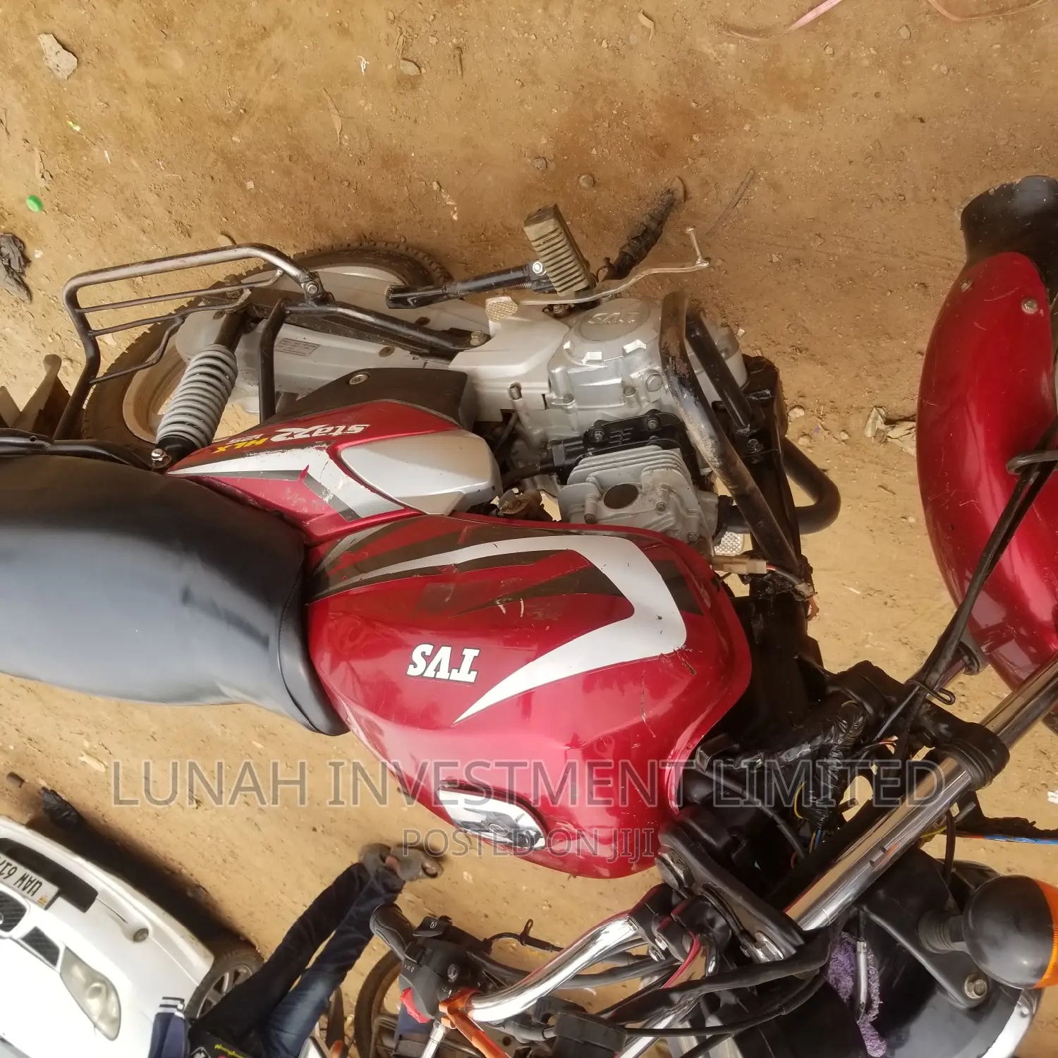 TVS HLX 125 2022 Red