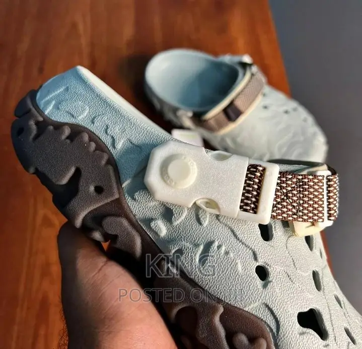 Terrain Crocs