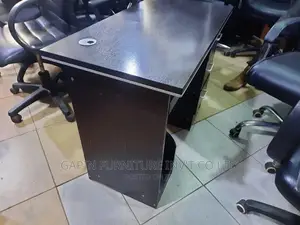 Used Computer Table