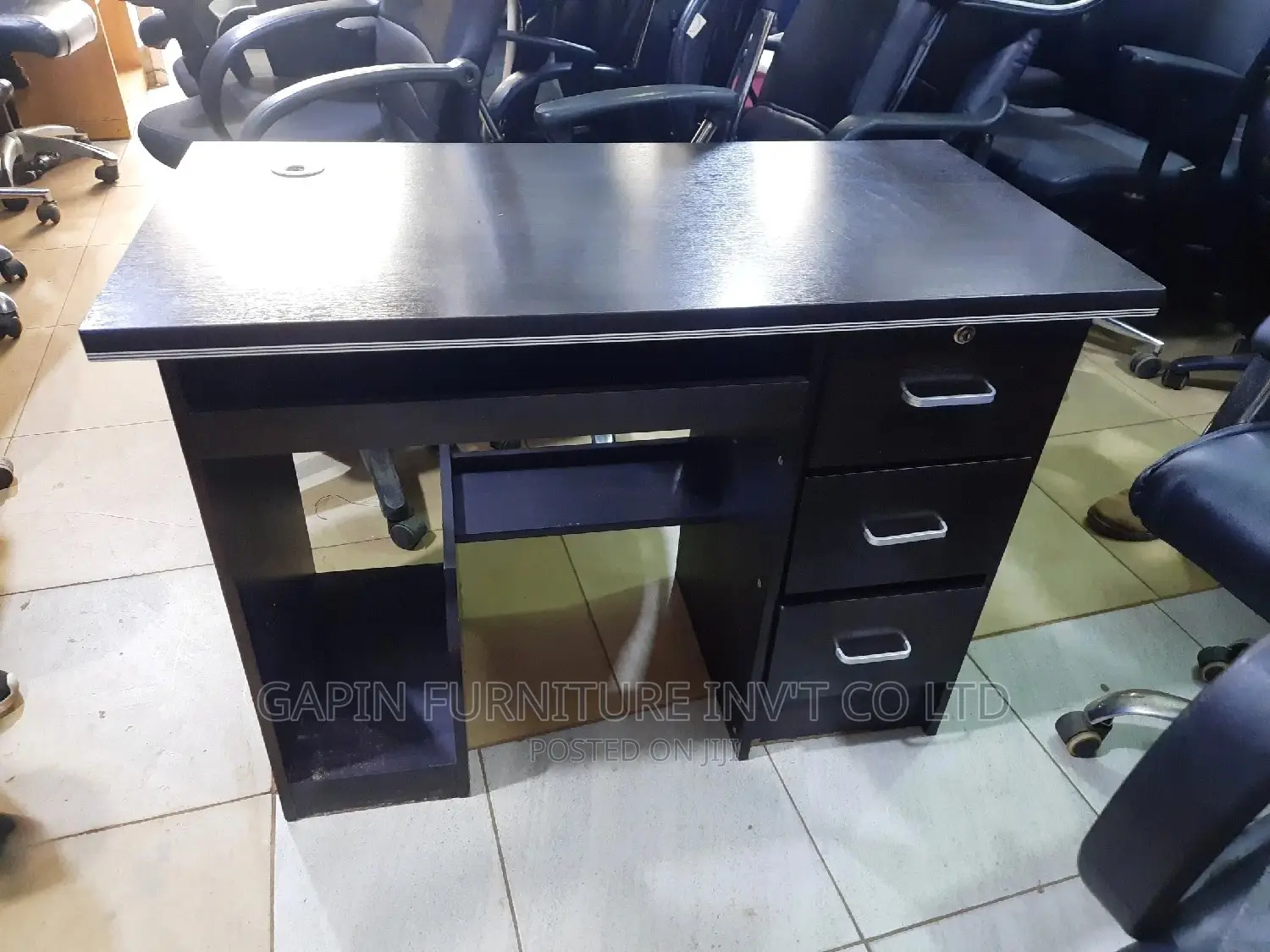 Used Computer Table