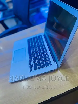 New Laptop Apple MacBook Air 8GB Intel Core I5 SSD 256GB