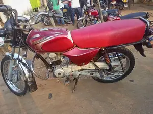 Bajaj Boxer 2019 Red