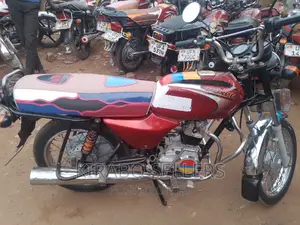 Bajaj Boxer 100 2020 Red