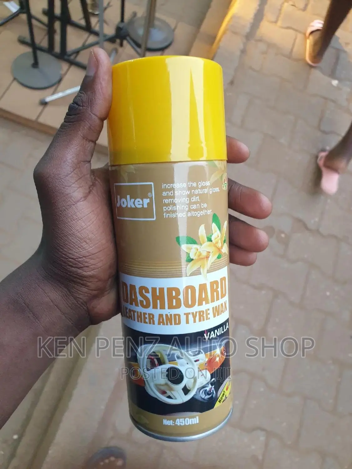 Dashboard Spray for All Cars