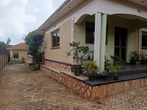 3bdrm Bungalow in Kisaasi, Nakawa for rent