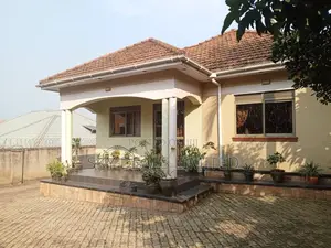 3bdrm Bungalow in Kisaasi, Nakawa for rent