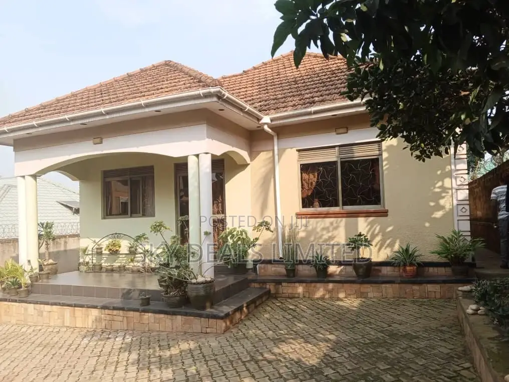 3bdrm Bungalow in Kisaasi, Nakawa for rent