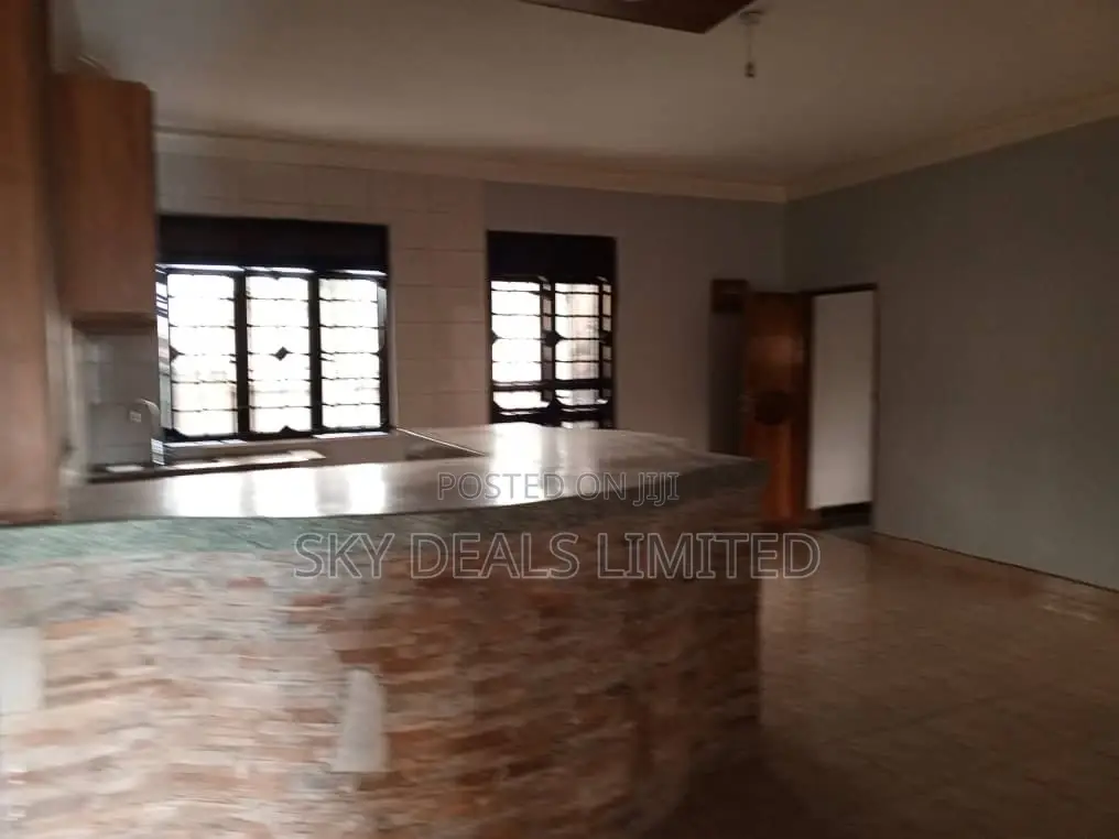 4bdrm Bungalow in Kyanja, Nakawa for sale