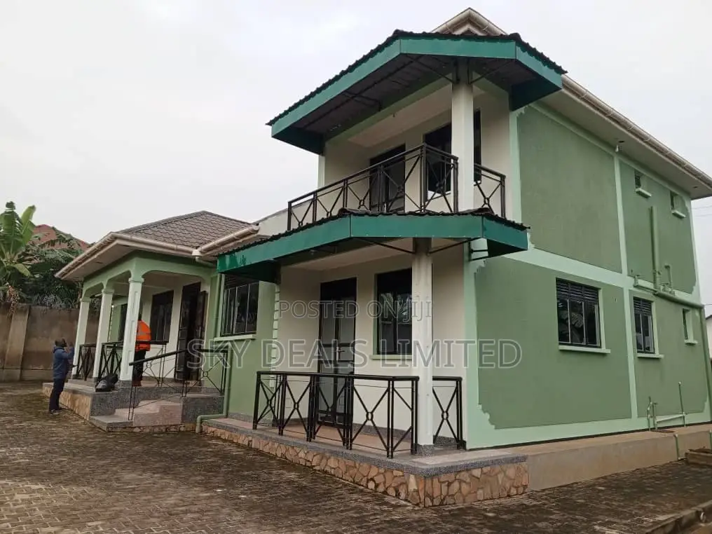 4bdrm Bungalow in Kyanja, Nakawa for sale