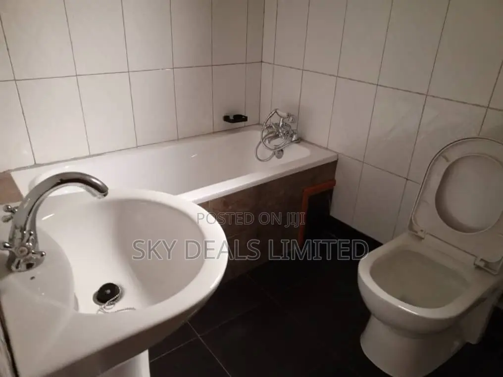 4bdrm Bungalow in Kyanja, Nakawa for sale