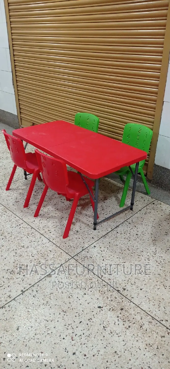 Kindergarten Reading Table and Chairs