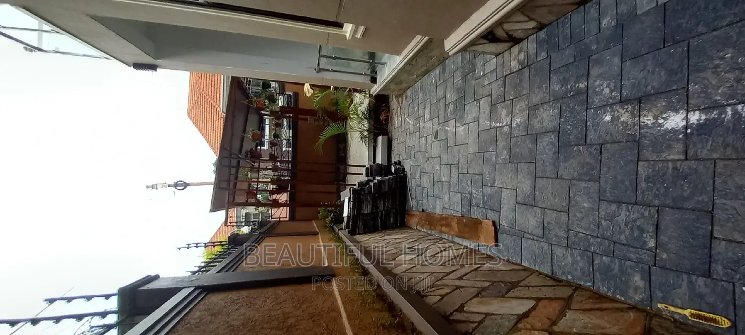 Furnished 7bdrm Mansion in Kyanja, Central Division for sale