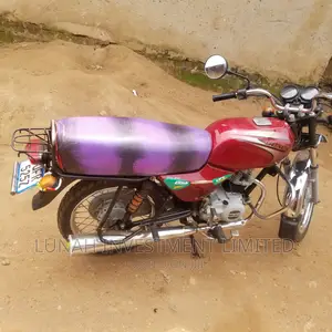 Bajaj Boxer 2023 Red