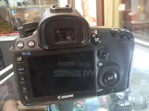 CANON EOS 5D Mark Iii Body (Professional Camera)