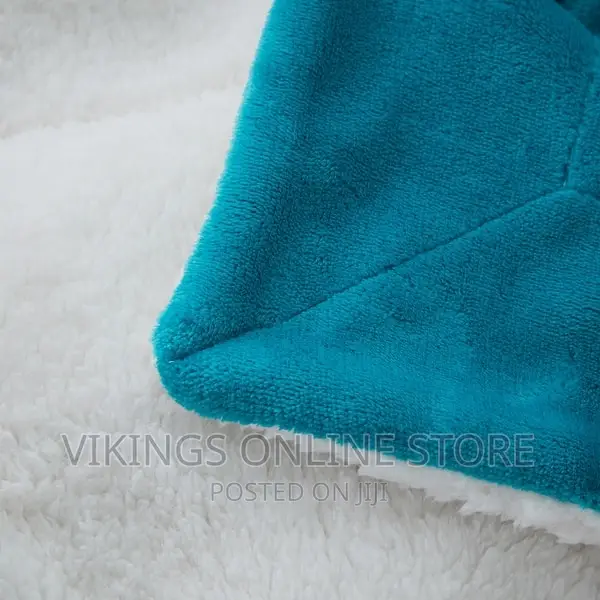 6*6 Fleece 2 in 1 Sherpa, Plush Blanket- Sky Blue
