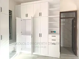 7bdrm Mansion in Kira, Central Division for sale