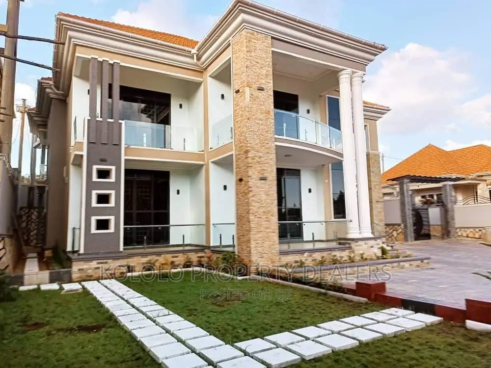 7bdrm Mansion in Kira, Central Division for sale