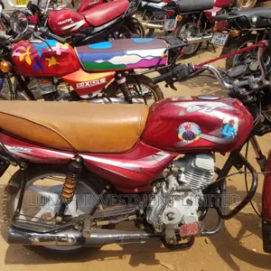 Bajaj CT 110X 2023 Red