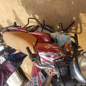 Bajaj CT 110X 2023 Red