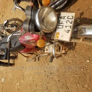 Bajaj Boxer 2022 Red