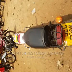 Bajaj CT 110X 2021 Red
