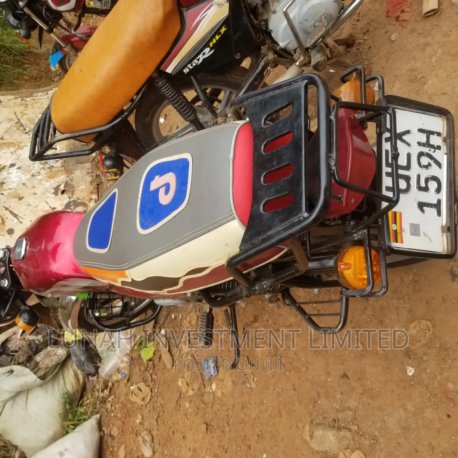 TVS HLX 125 2021 Red