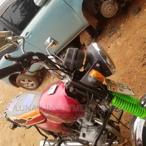 TVS HLX 125 2021 Red