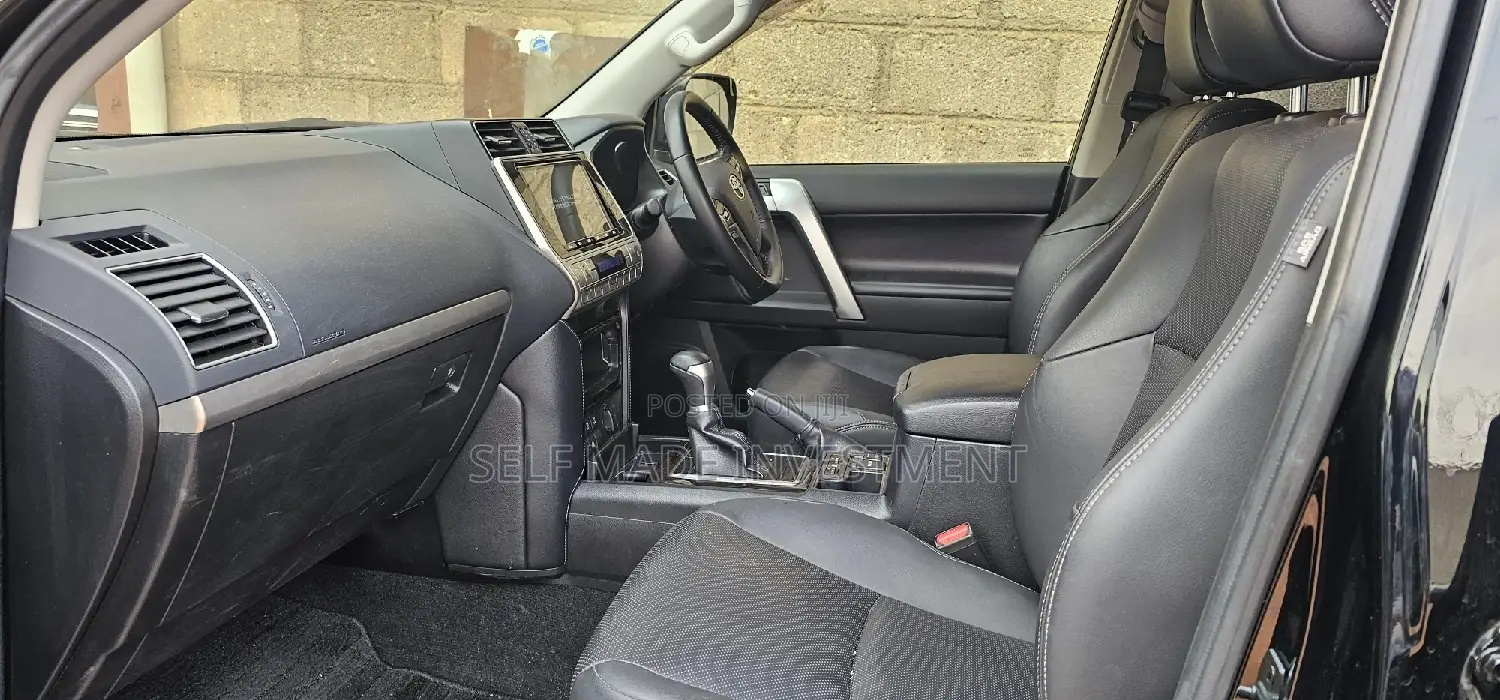 Toyota Land Cruiser Prado 2020 Black