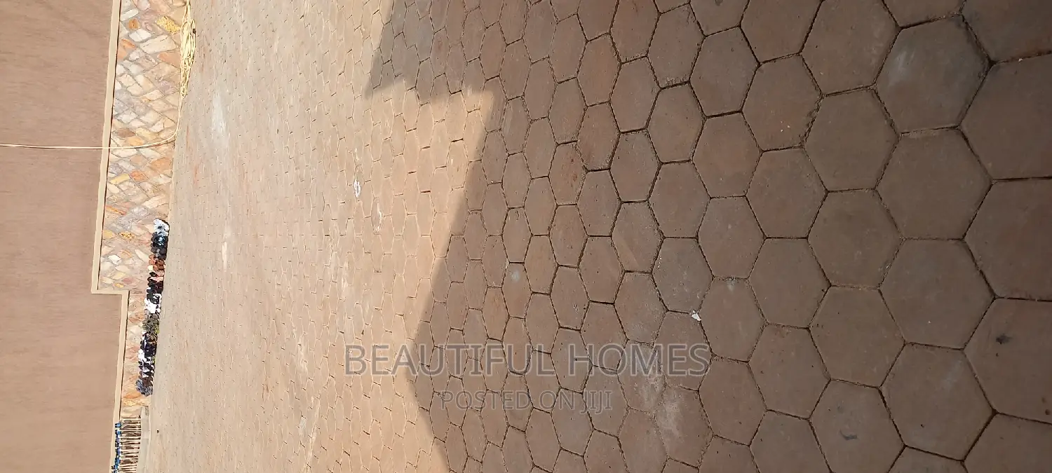 Furnished 2bdrm Block of Flats in Kyanja, Central Division for sale