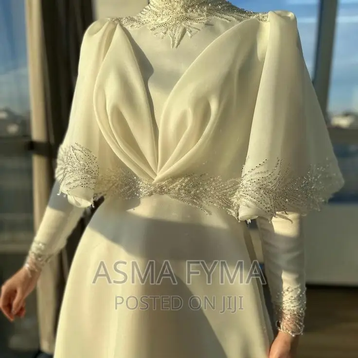 Dresses For Hire, Sell And Customizing.
