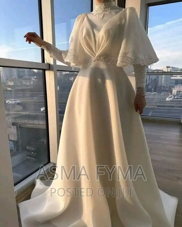 Dresses For Hire, Sell And Customizing.
