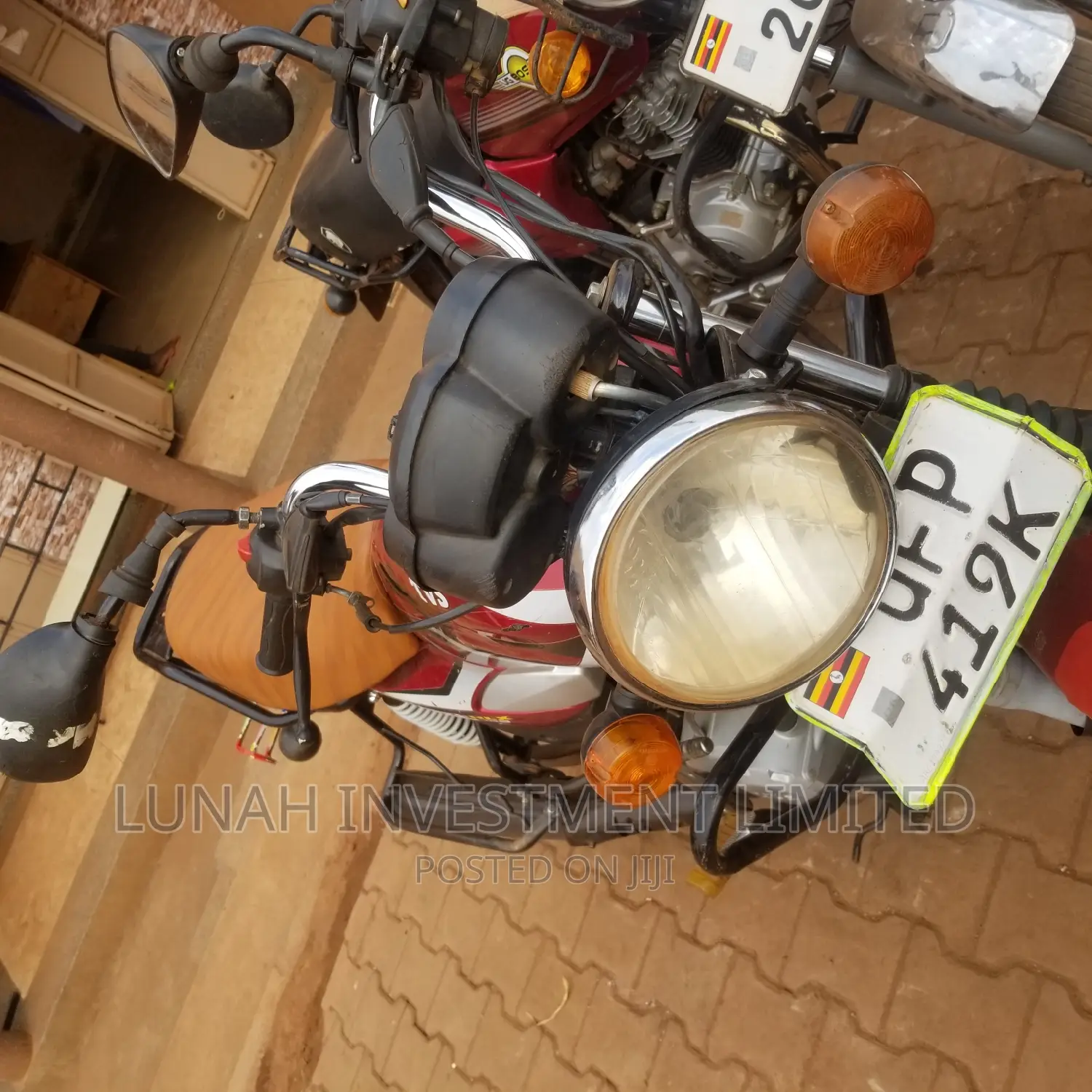 TVS HLX 125 2022 Red