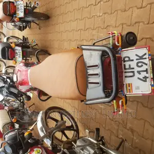 TVS HLX 125 2022 Red