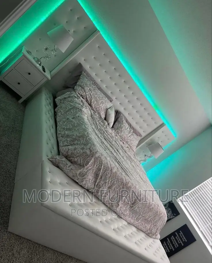 Kings Bed of 6 X 6 Feet Call Us On