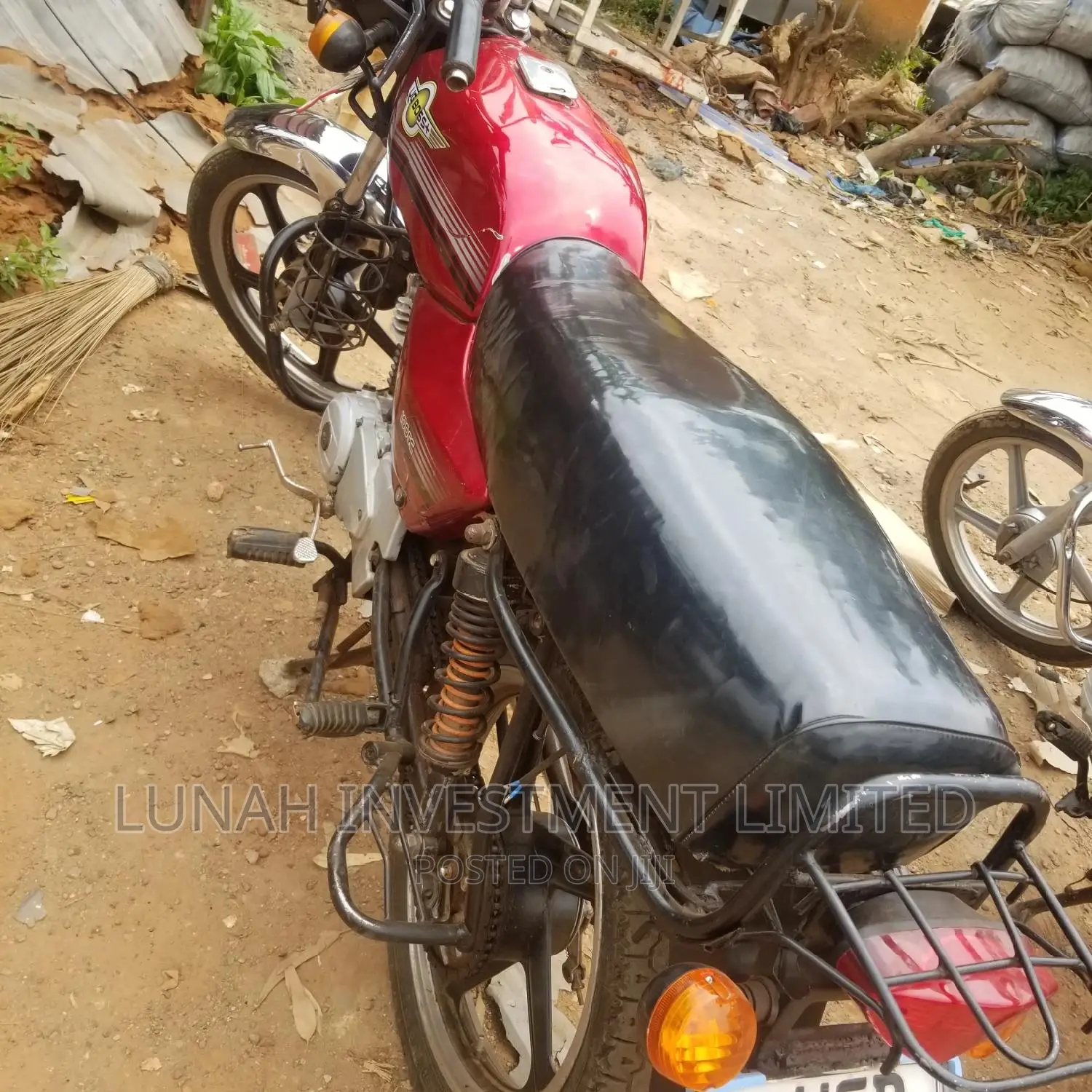 Bajaj Discover 100 2023 Red