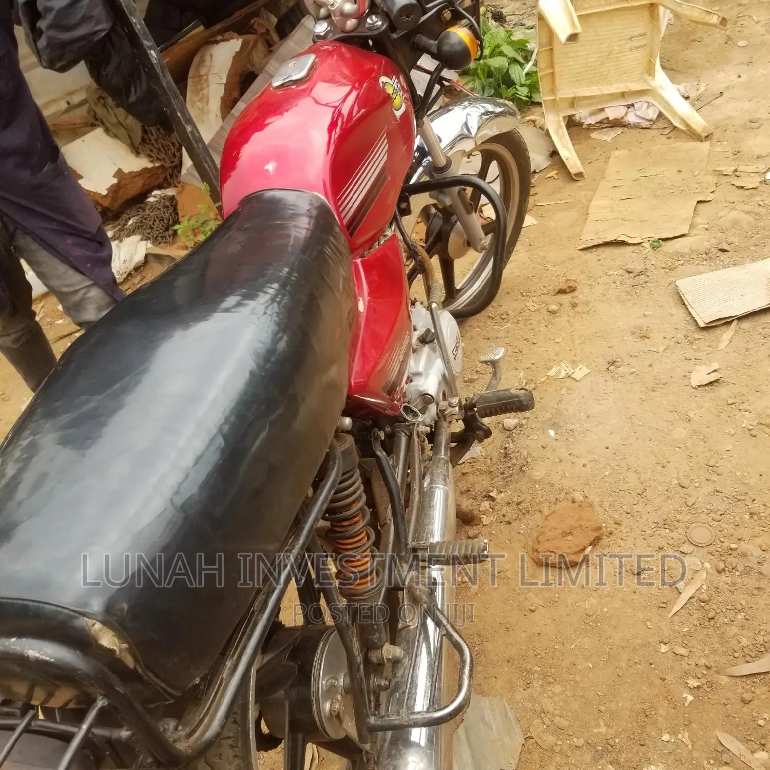 Bajaj Discover 100 2023 Red