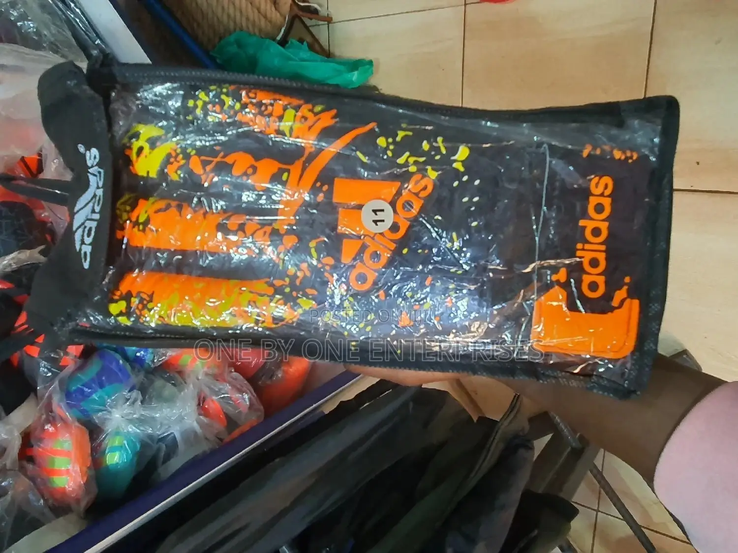 Professional Soccer Goalkeeper Gloves Football Training