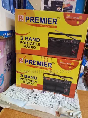 Photo - Premier 3 Band Portable Radio