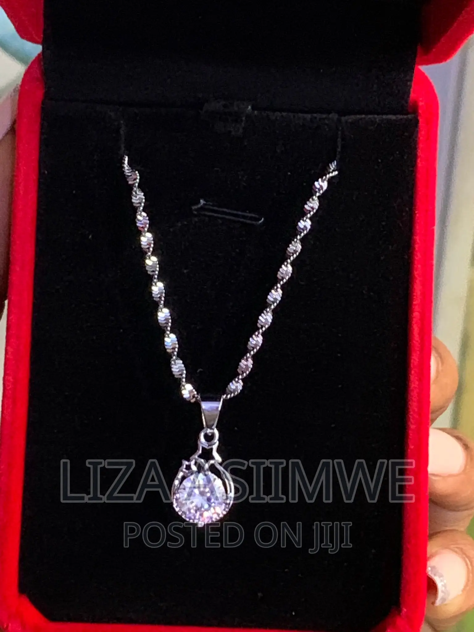 Lady’S Necklaces